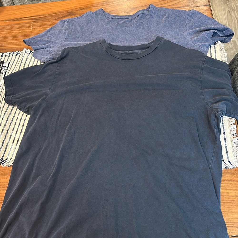 Men’s Gap Tee Two Pack 💙🩵